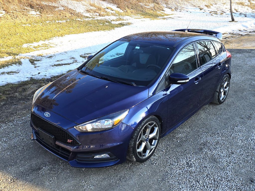 2017 Ford Focus Image 1