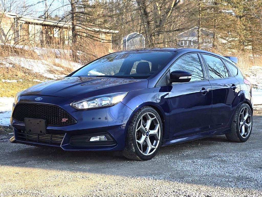 2017 Ford Focus Image 2