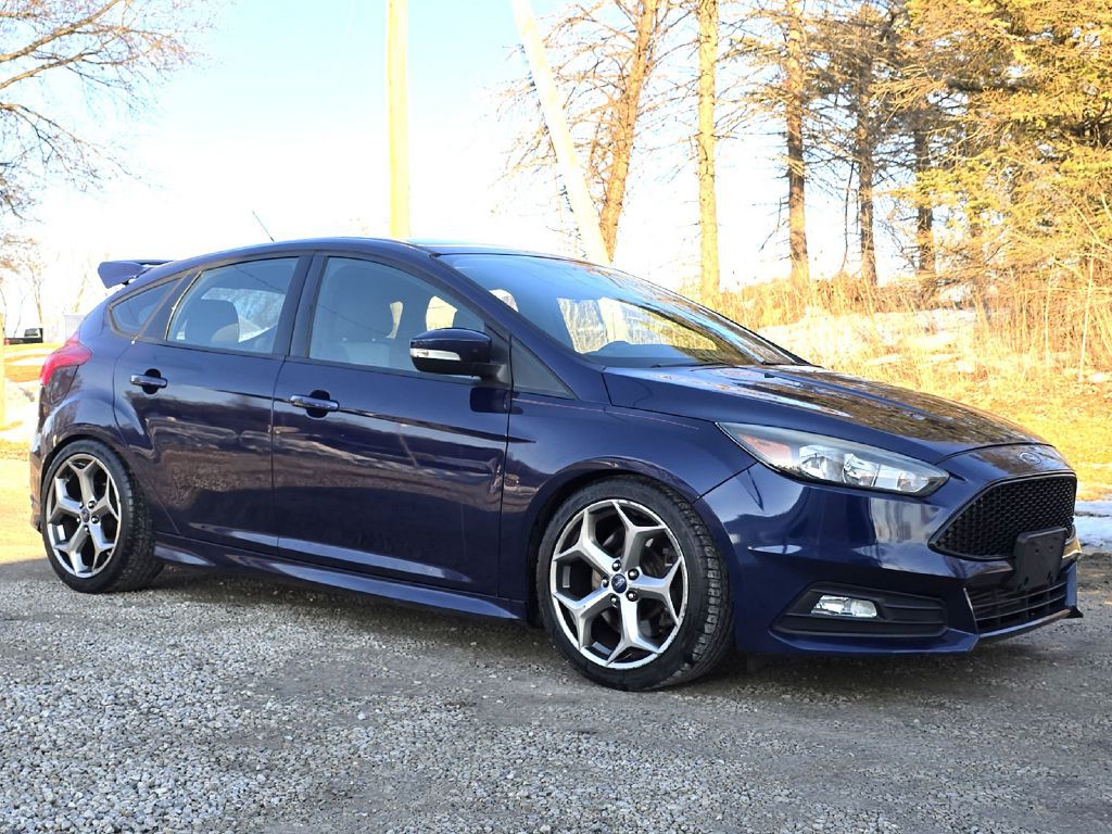 2017 Ford Focus Image 7