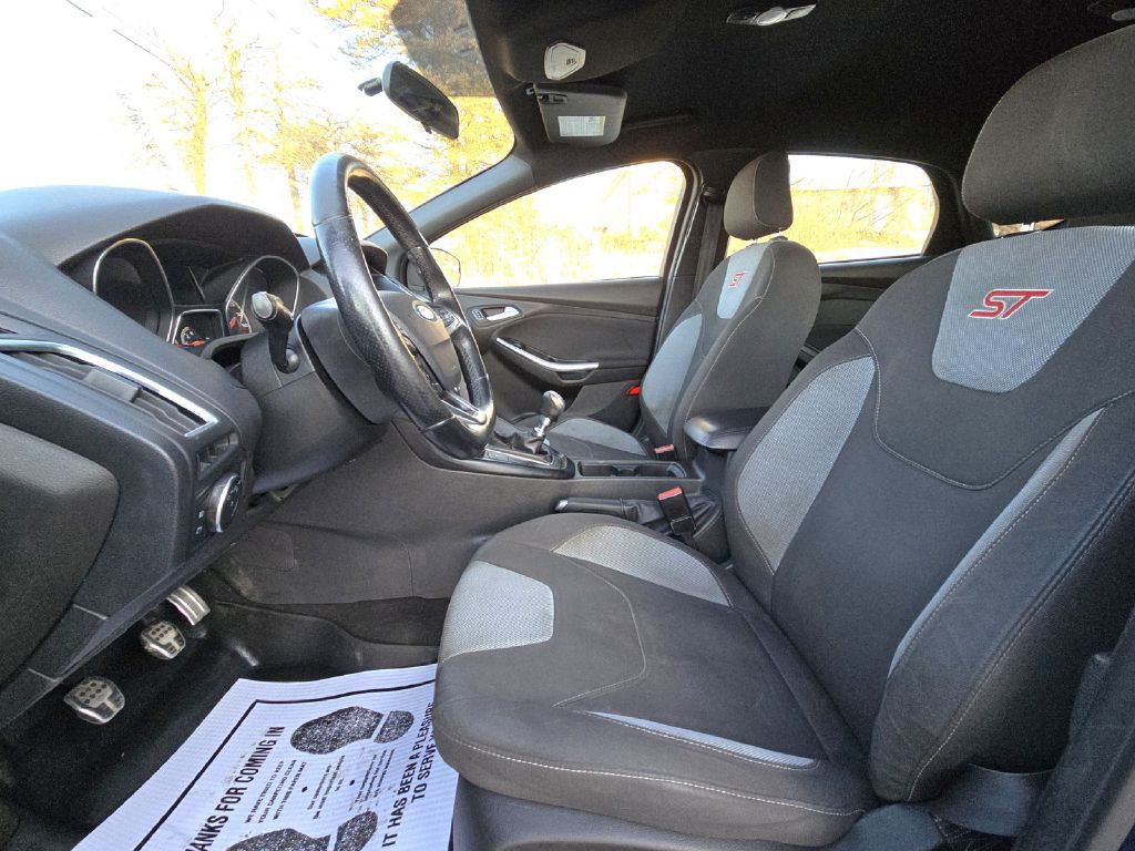 2017 Ford Focus Image 13