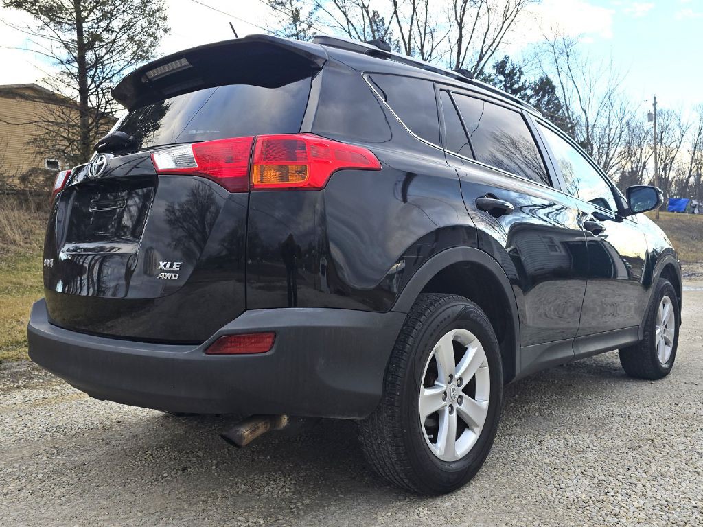 2014 Toyota Rav4 Image 9