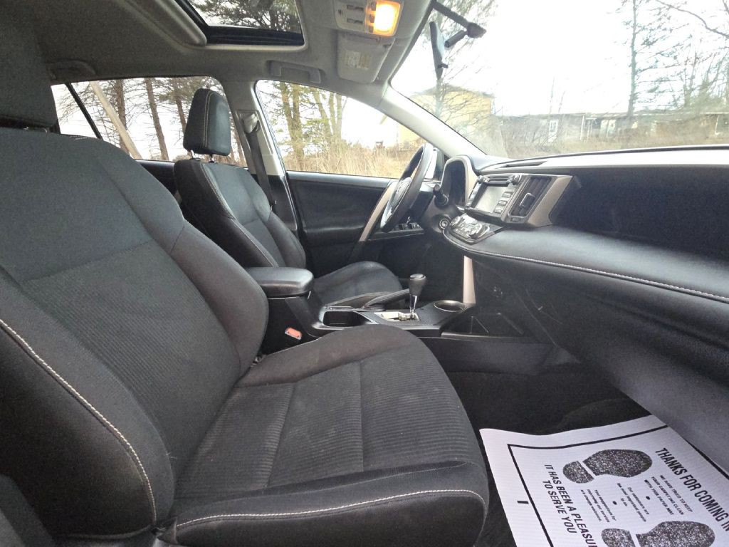 2014 Toyota Rav4 Image 15