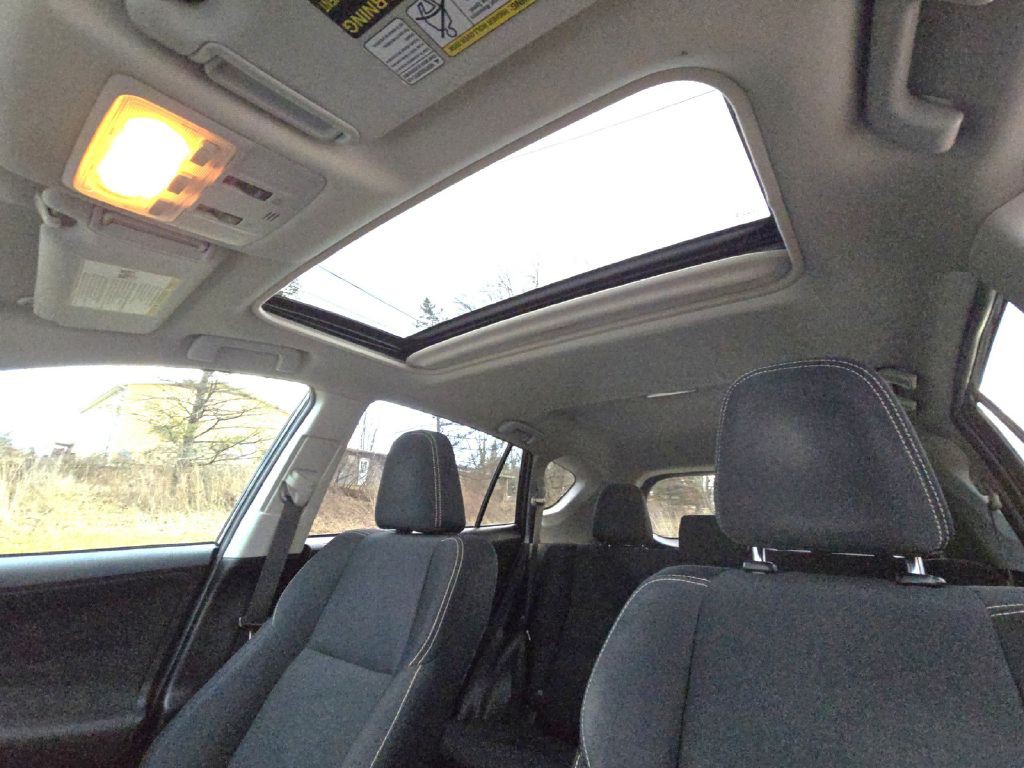 2014 Toyota Rav4 Image 22