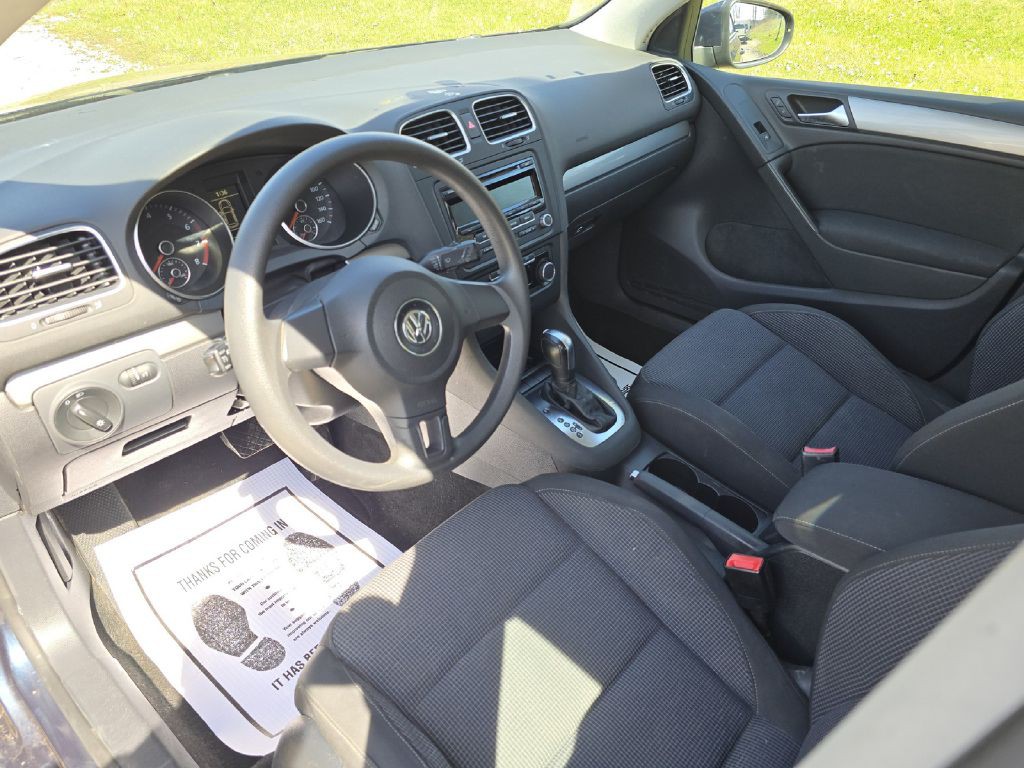 2013 Volkswagen Golf Image 12