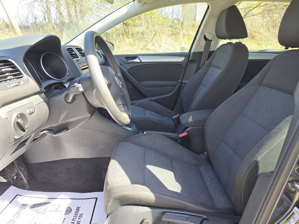 2013 Volkswagen Golf Image 13