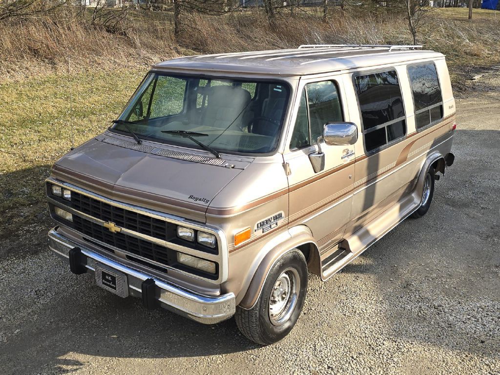 1994 Chevrolet G20 Image 1