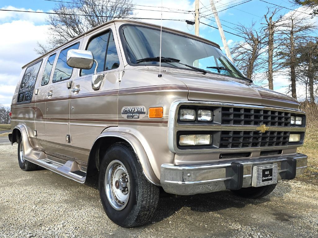 1994 Chevrolet G20 Image 11