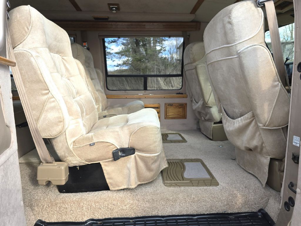 1994 Chevrolet G20 Image 14