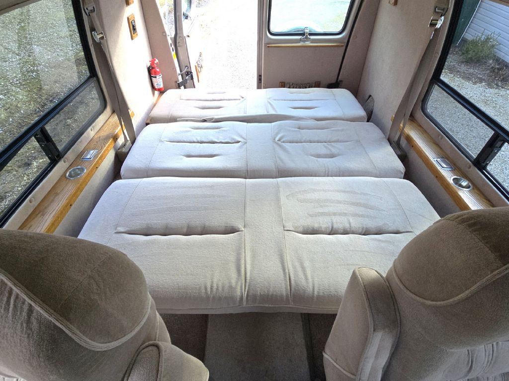 1994 Chevrolet G20 Image 20