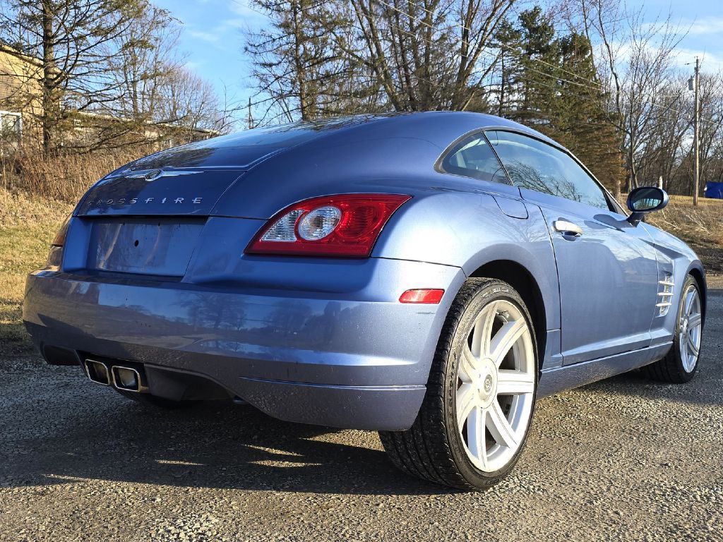 2007 Chrysler Crossfire Image 10