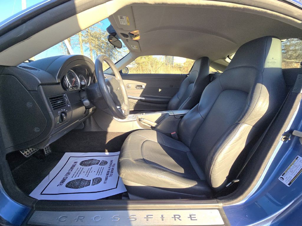 2007 Chrysler Crossfire Image 13