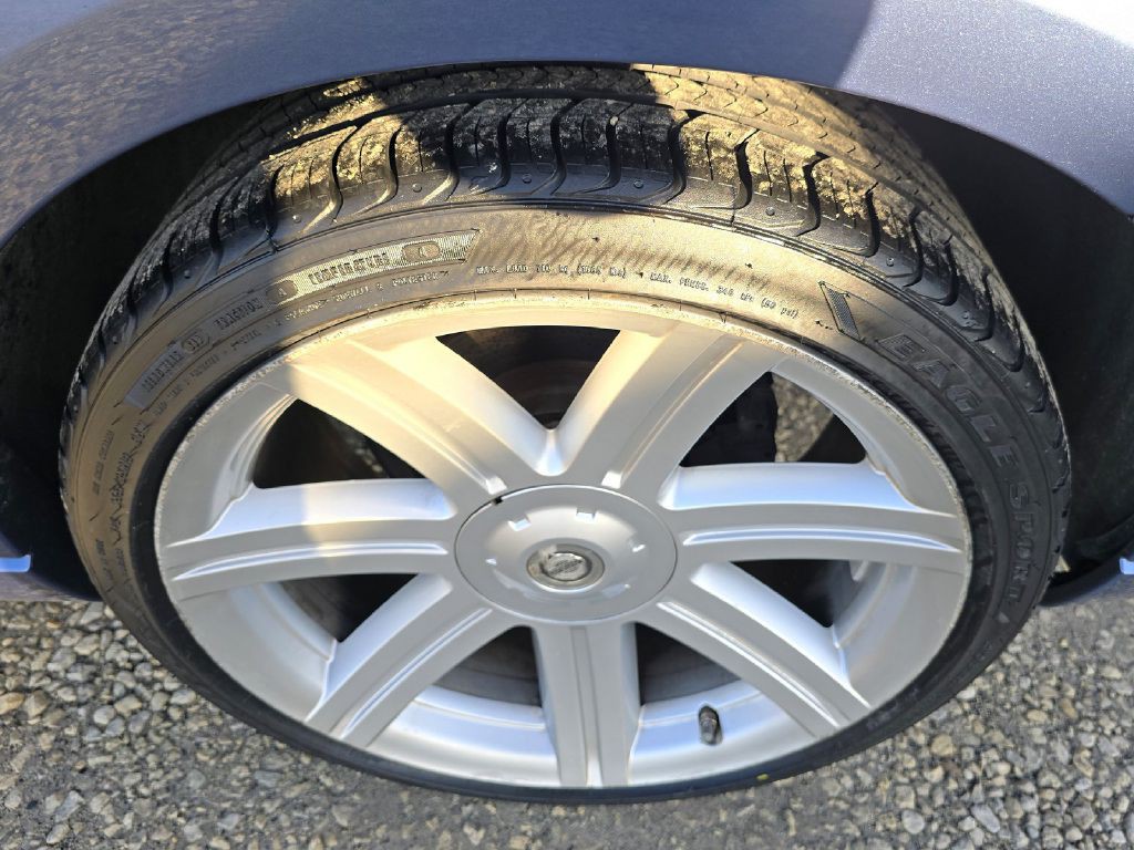 2007 Chrysler Crossfire Image 22