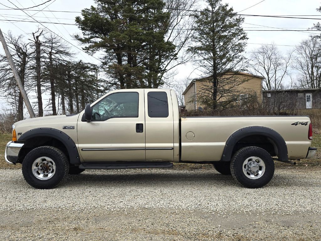 2000 Ford F-250 Image 3