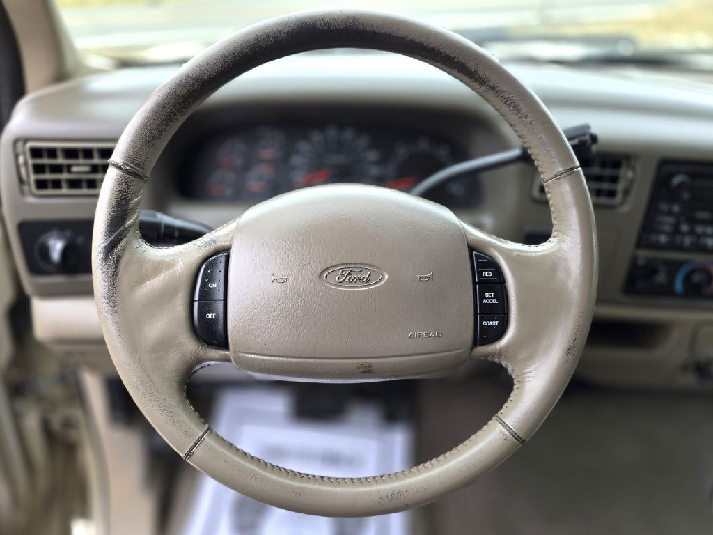 2000 Ford F-250 Image 17