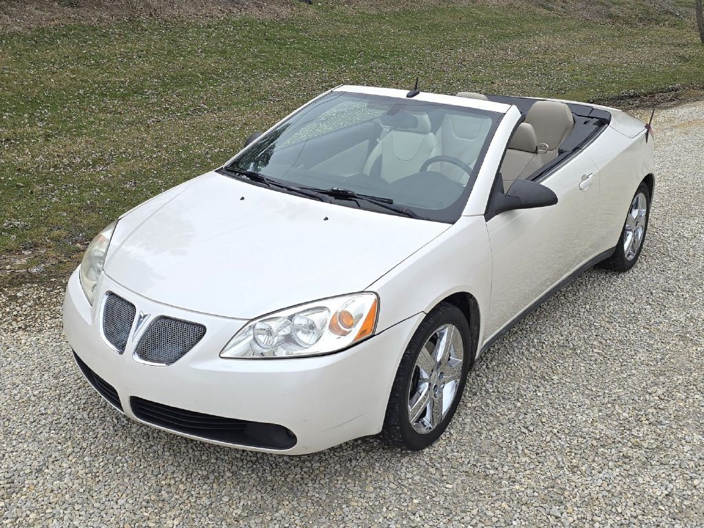 2009 Pontiac G6 Image 1