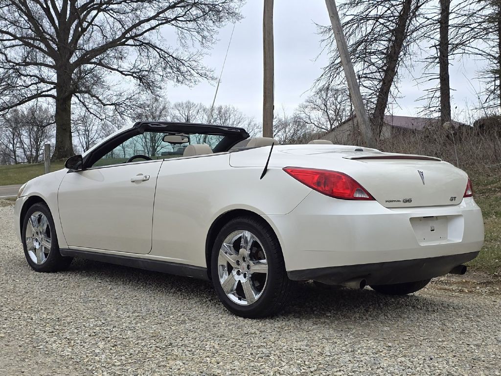 2009 Pontiac G6 Image 4