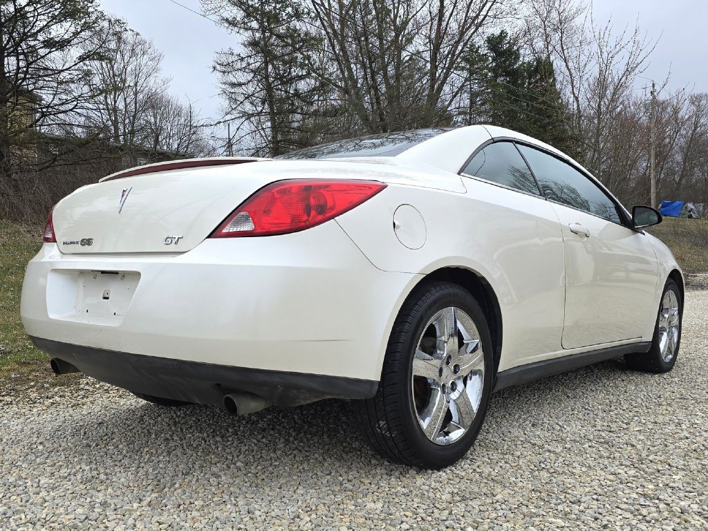 2009 Pontiac G6 Image 10