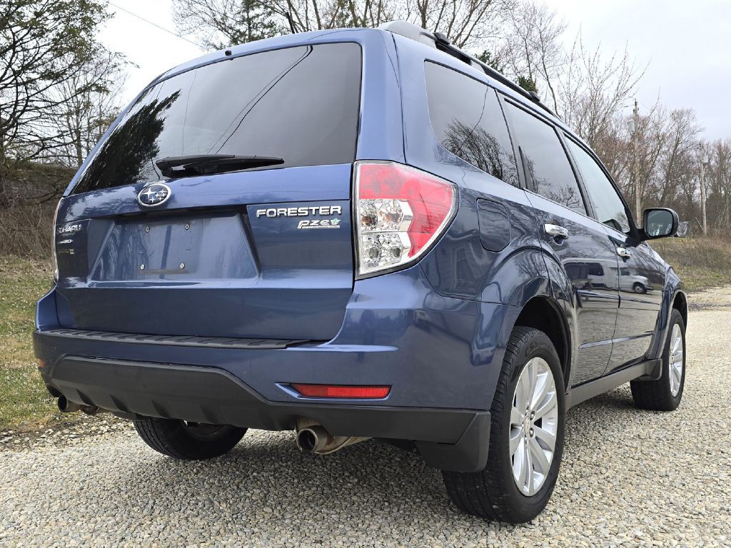 2011 Subaru Forester Image 10