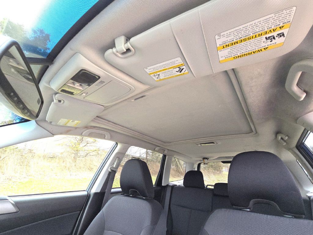 2011 Subaru Forester Image 21