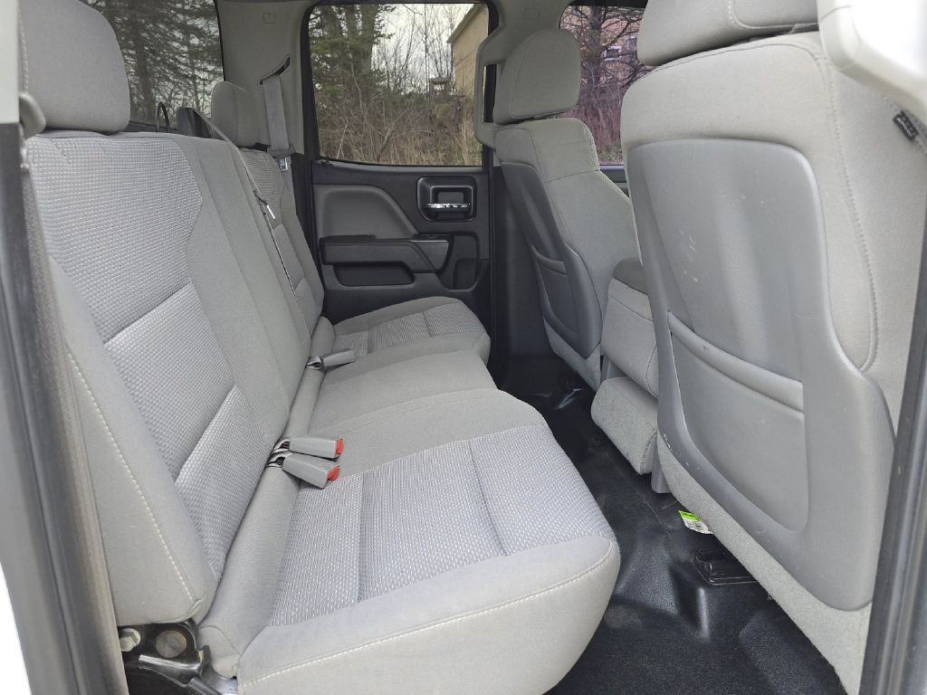 2015 GMC Sierra Image 14