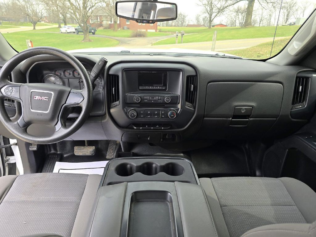 2015 GMC Sierra Image 16