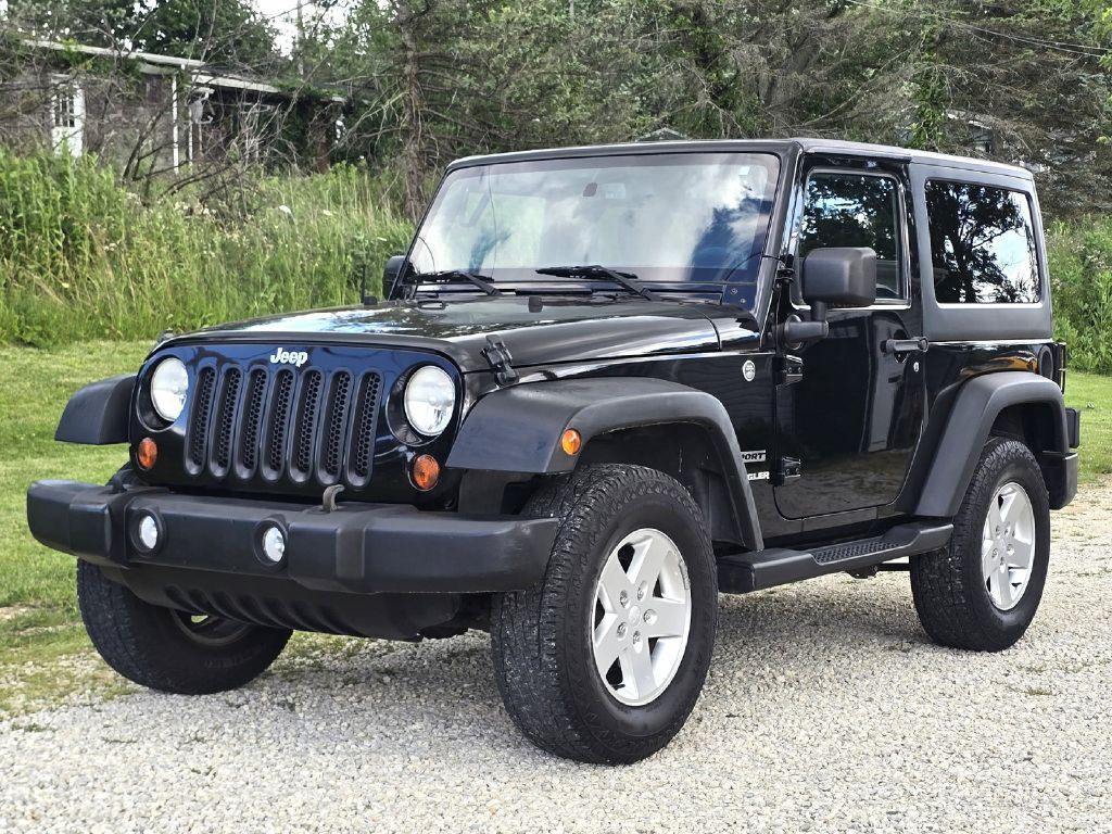 2013 Jeep Wrangler Image 2