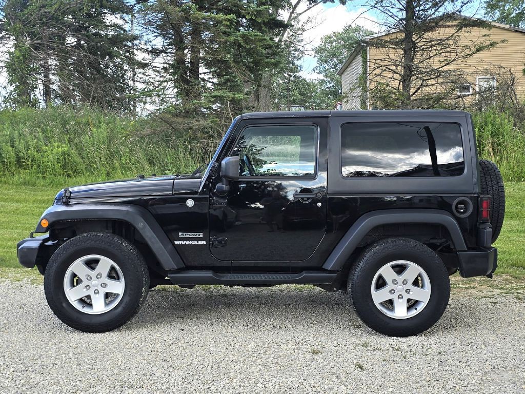2013 Jeep Wrangler Image 3