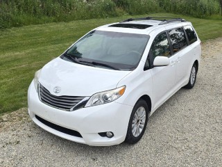 Image for 2012 Toyota Sienna XLE ID: 7503764