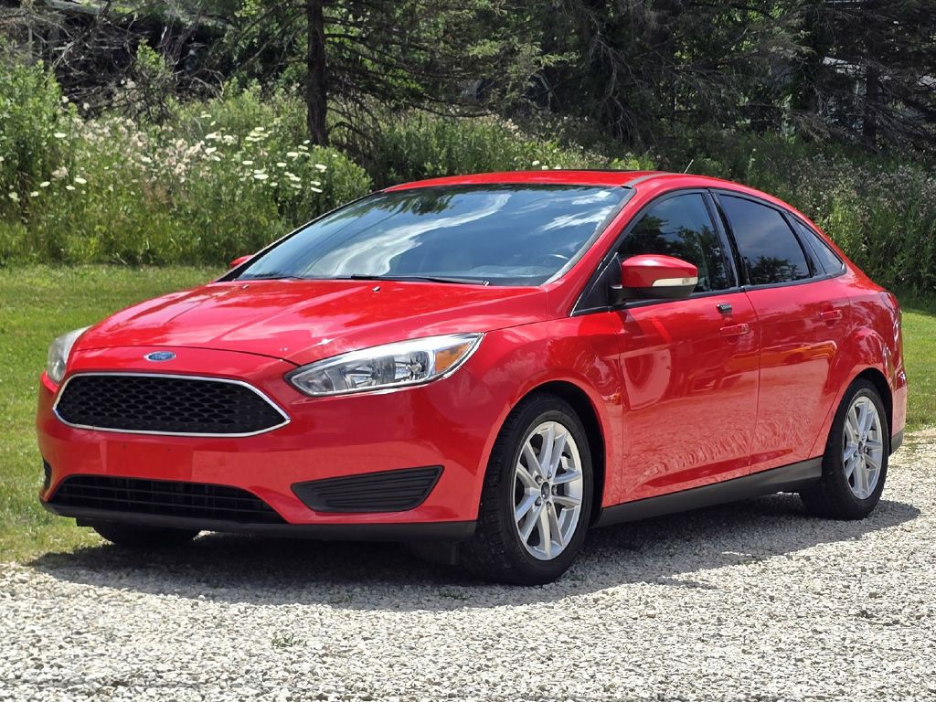 2016 Ford Focus Image 2