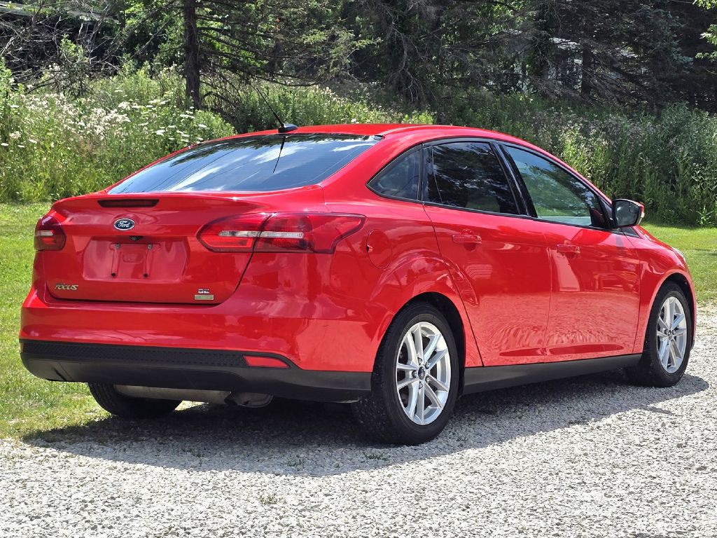 2016 Ford Focus Image 9