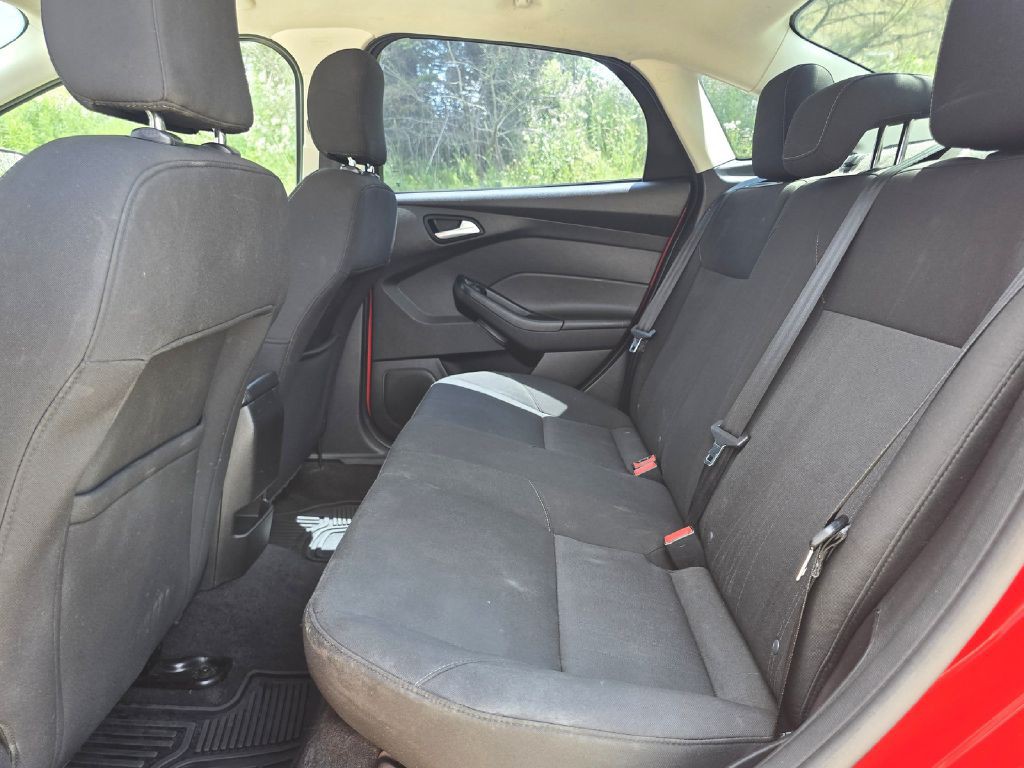 2016 Ford Focus Image 14