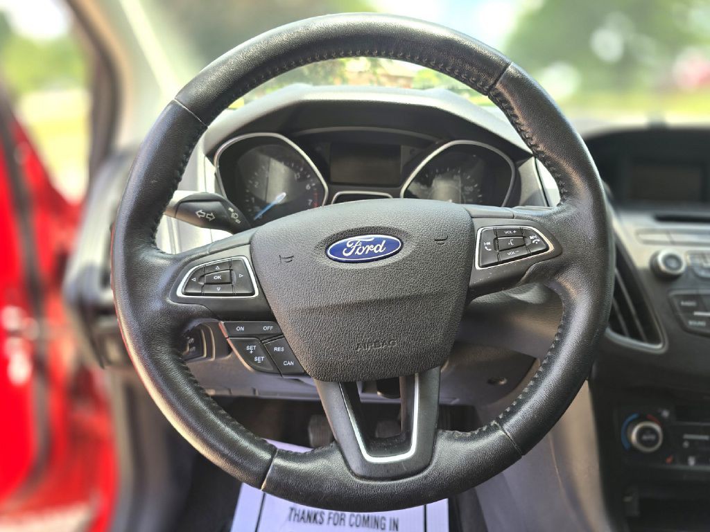 2016 Ford Focus Image 18