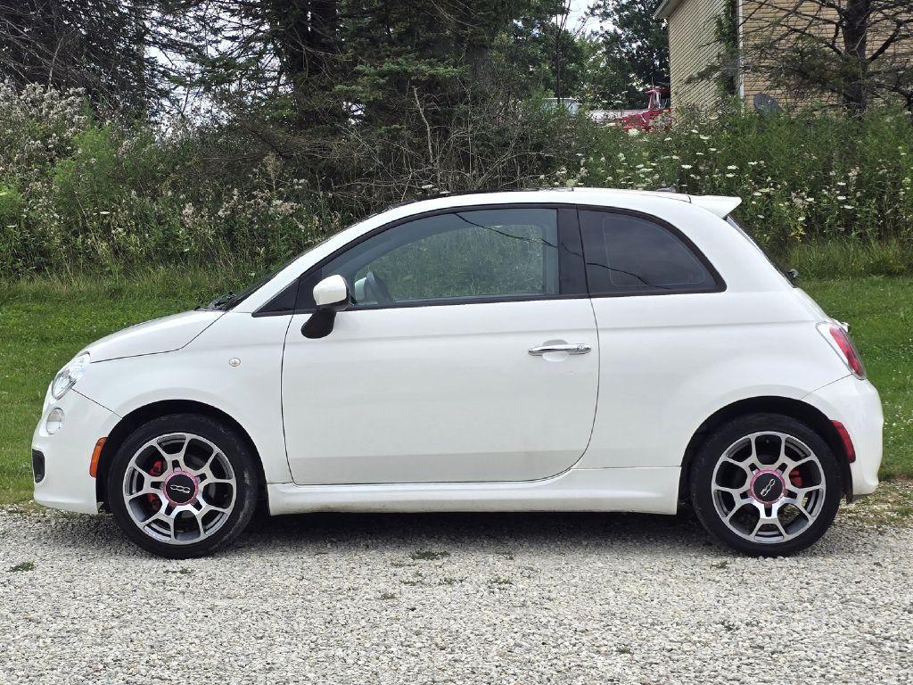 2015 FIAT 500 Image 3