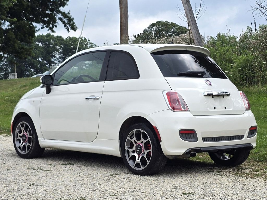 2015 FIAT 500 Image 4