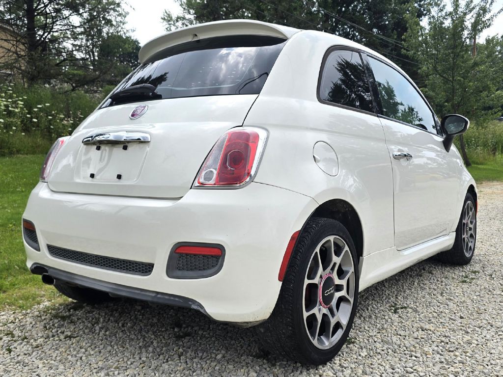 2015 FIAT 500 Image 10