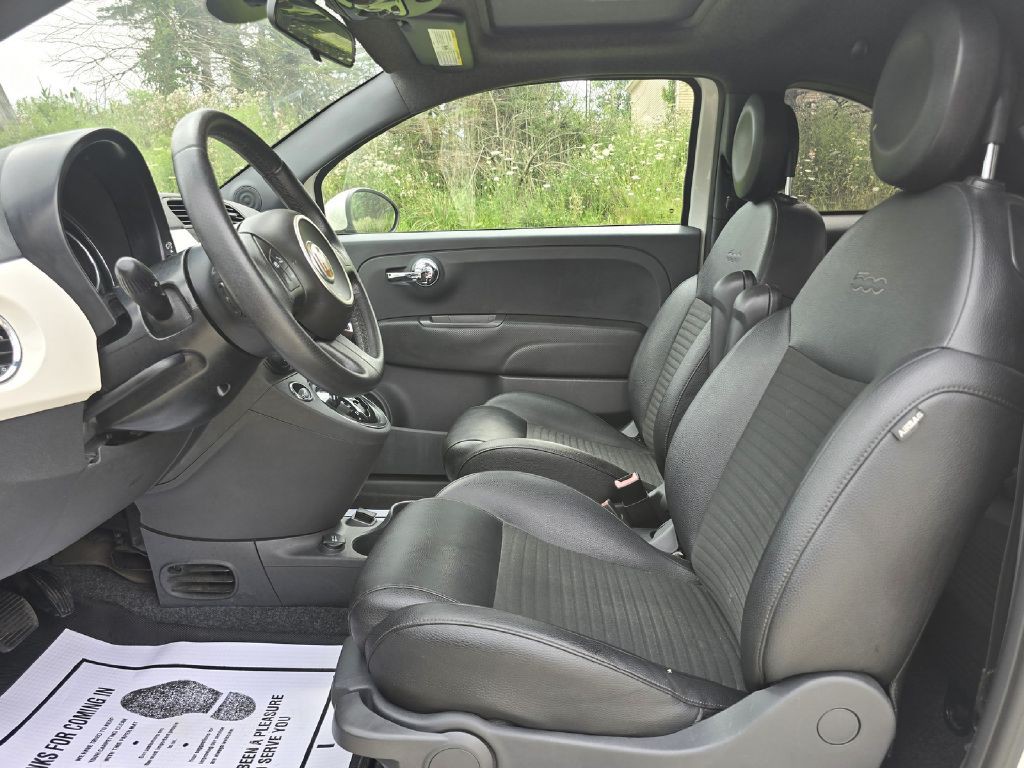 2015 FIAT 500 Image 13