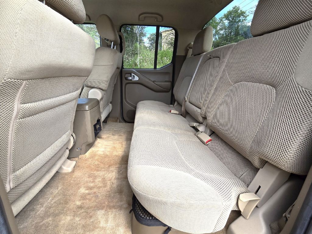 2005 Nissan Frontier Image 14