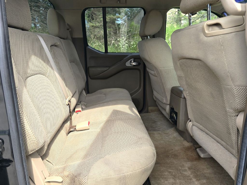 2005 Nissan Frontier Image 16