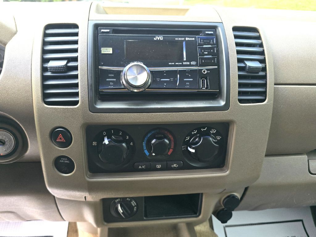 2005 Nissan Frontier Image 20