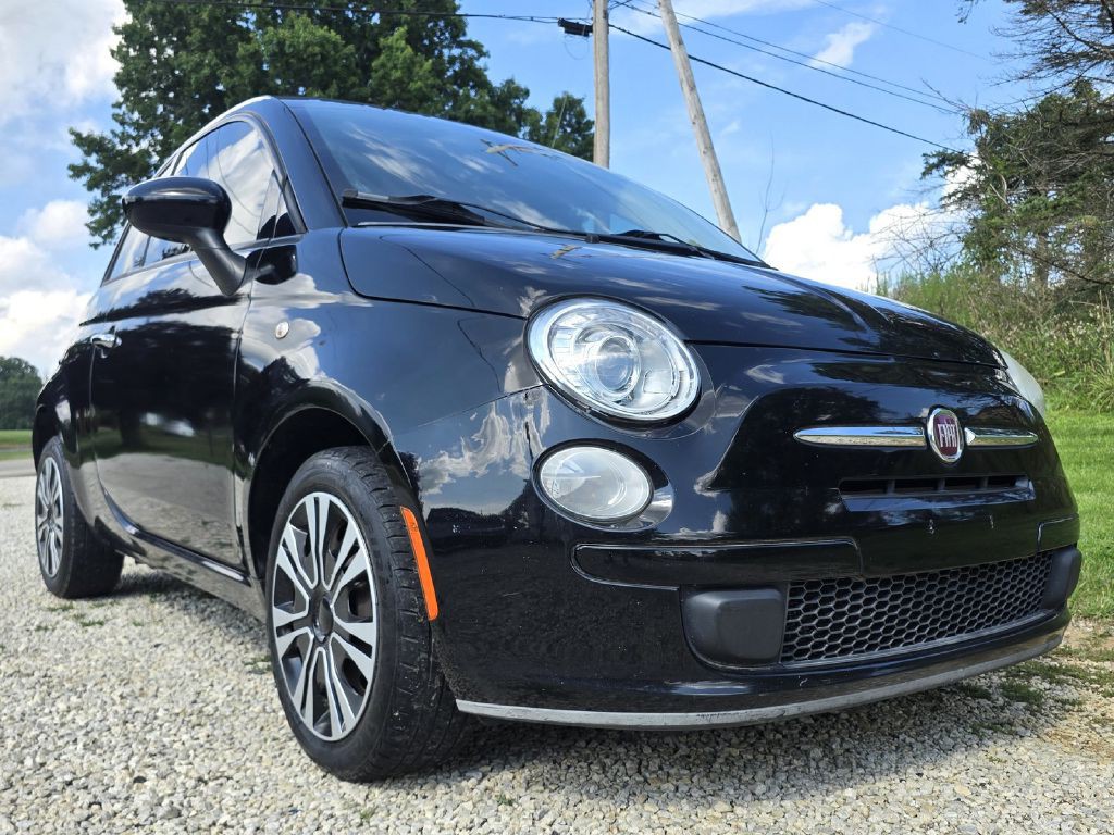 2013 FIAT 500 Image 11