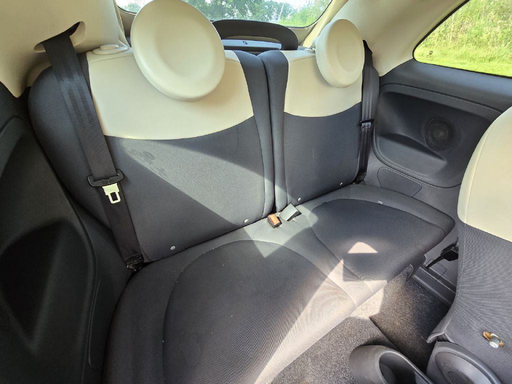 2013 FIAT 500 Image 14