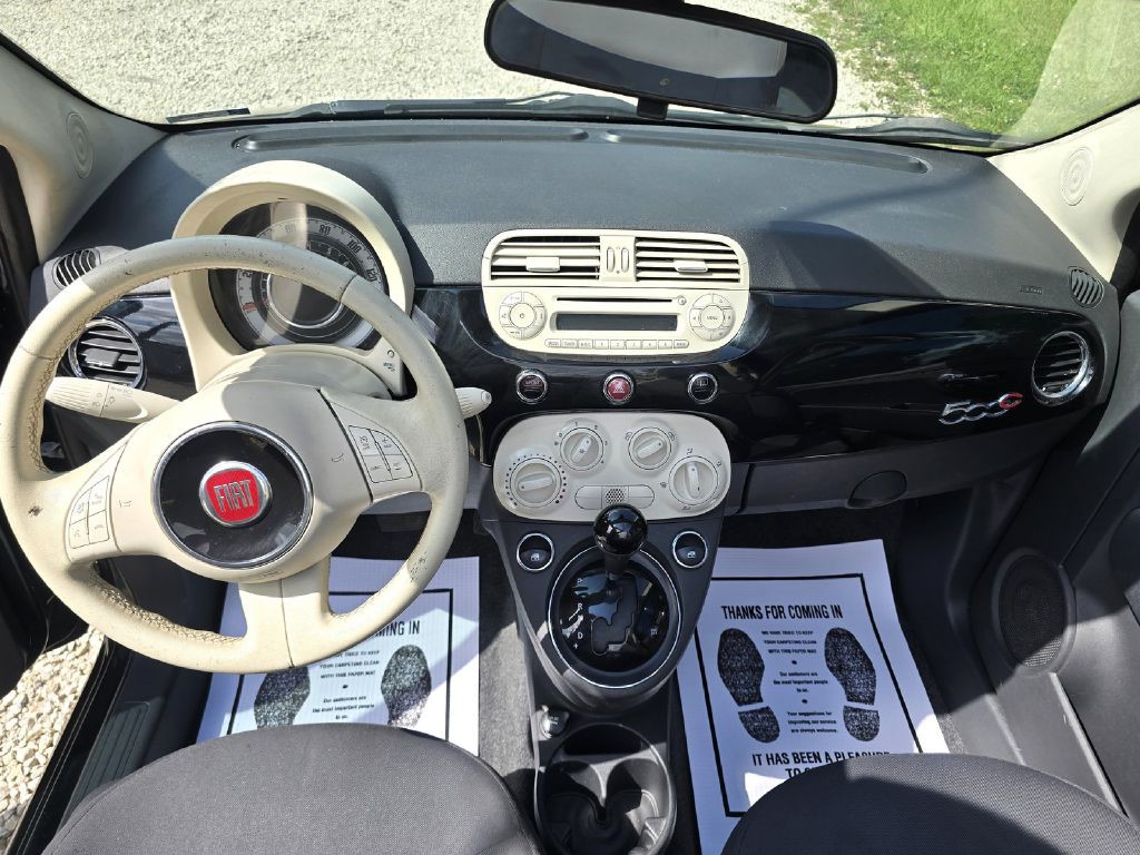 2013 FIAT 500 Image 16