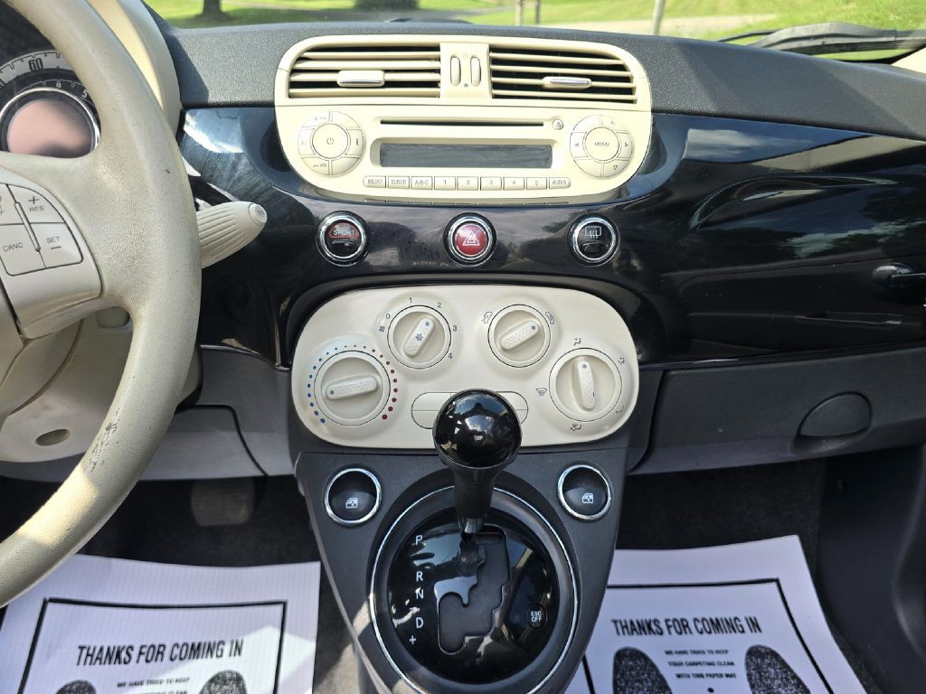 2013 FIAT 500 Image 18