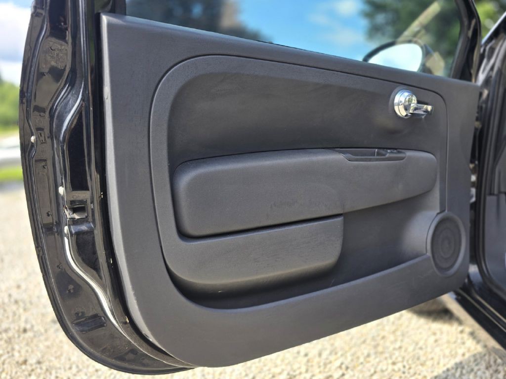 2013 FIAT 500 Image 22