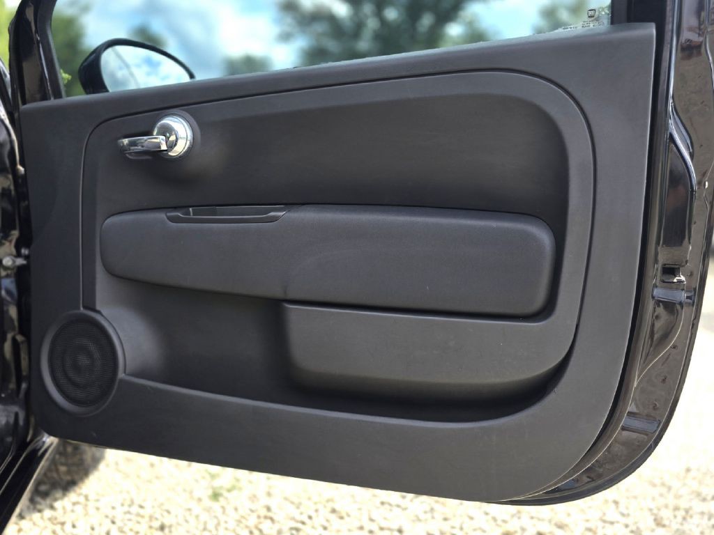 2013 FIAT 500 Image 23