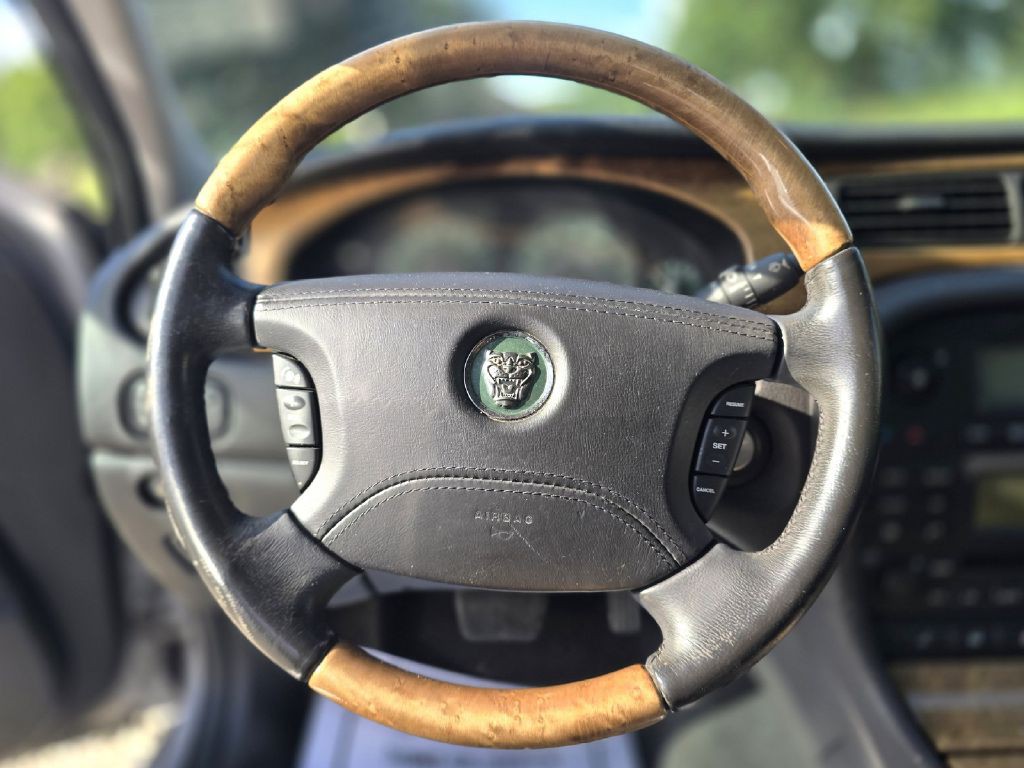 2004 Jaguar S-TYPE Image 18
