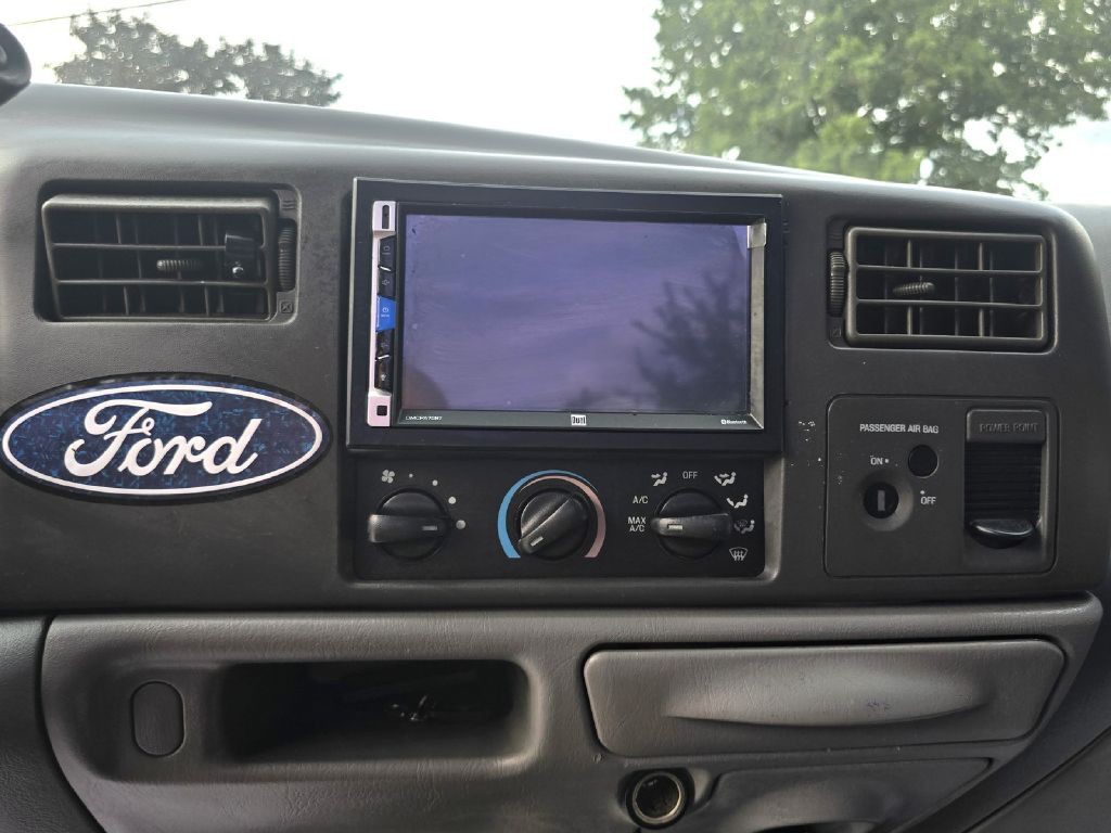 2003 Ford F-250 Image 19