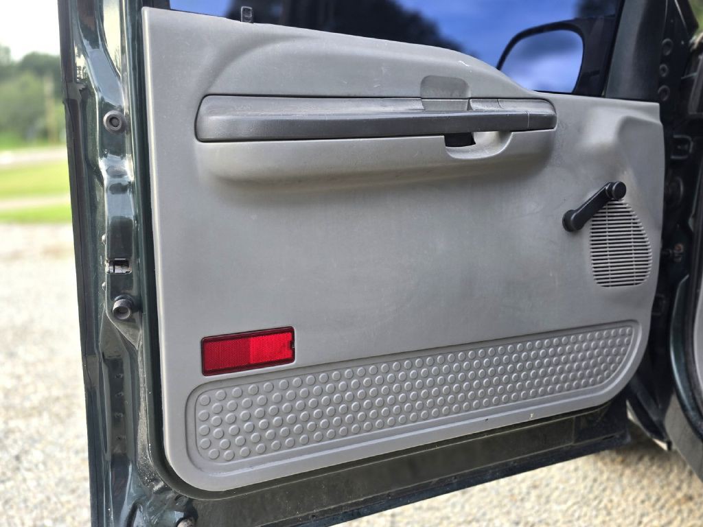 2003 Ford F-250 Image 20