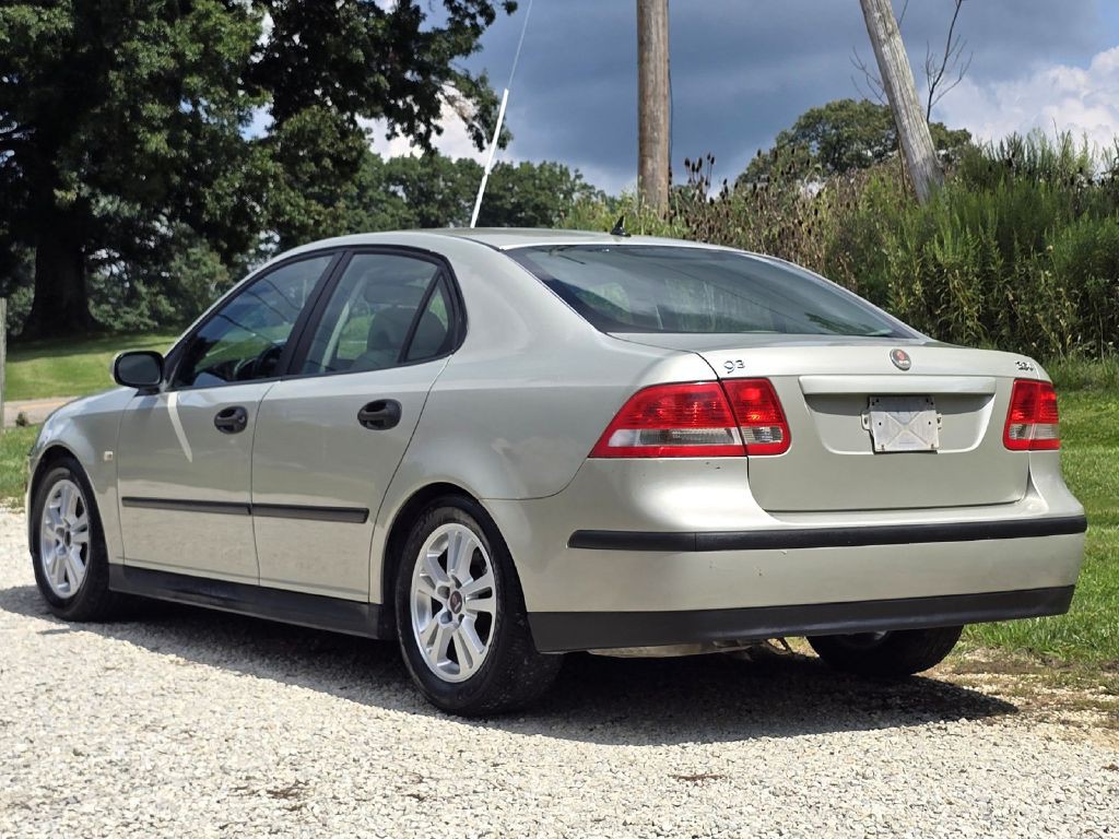 2005 Saab 9-3 Image 4