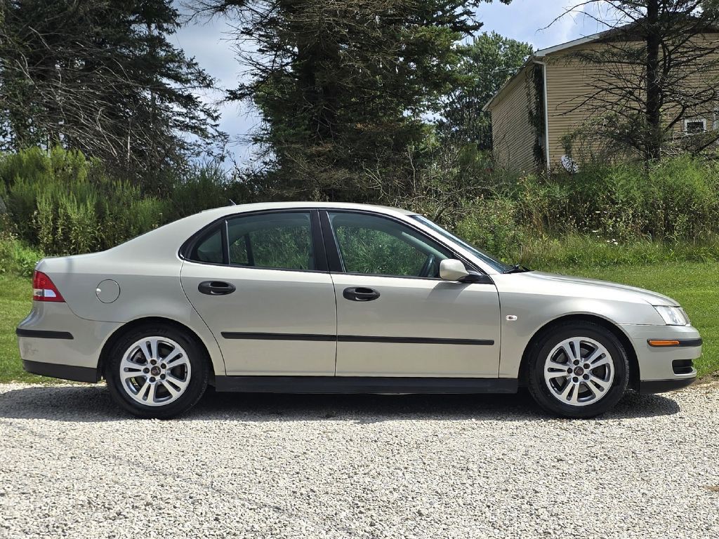2005 Saab 9-3 Image 8
